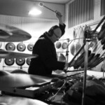 Registrazione discografica a Ronco Biellese il 08/12/2017 presso lo studio Il Pollaio per la casa discografica Dodicilune. Musicisti: Sergio Armaroli, Andrea Centazzo, Giancarlo Schiaffini. Tecnico del suono:Piergiorgio Miotto: Nella foto: Andrea Centazzo