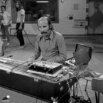 Joe Zawinul von der Jazz- und Fusionband "Weather Report" bei einem Studioauftritt in Hamburg, Deutschland 1970er Jahre. (Photo by Schweigmann/United Archives via Getty Images)